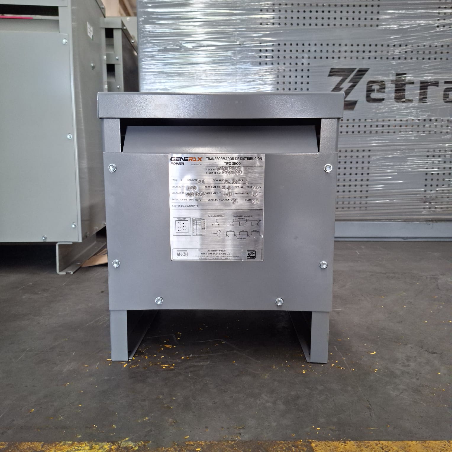 Transformador Generax 10 kVA tipo seco trifásico